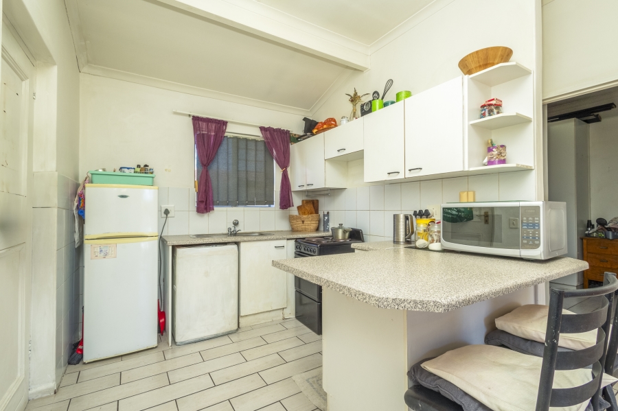 1 Bedroom Property for Sale in Oakglen Western Cape